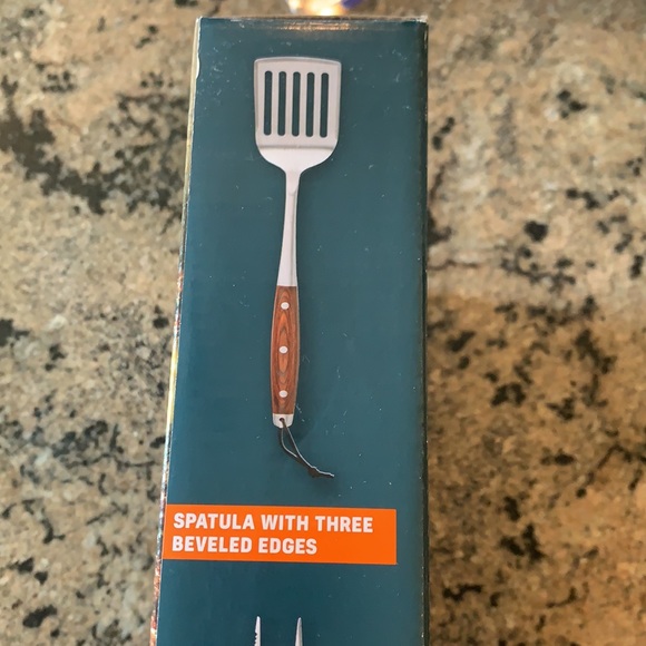 NIB 3-piece premium Grill tool set 🍣🍔 - Picture 4 of 6